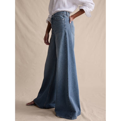 Women's High-Rise Wide-Leg Lightweight Palazzo Jean