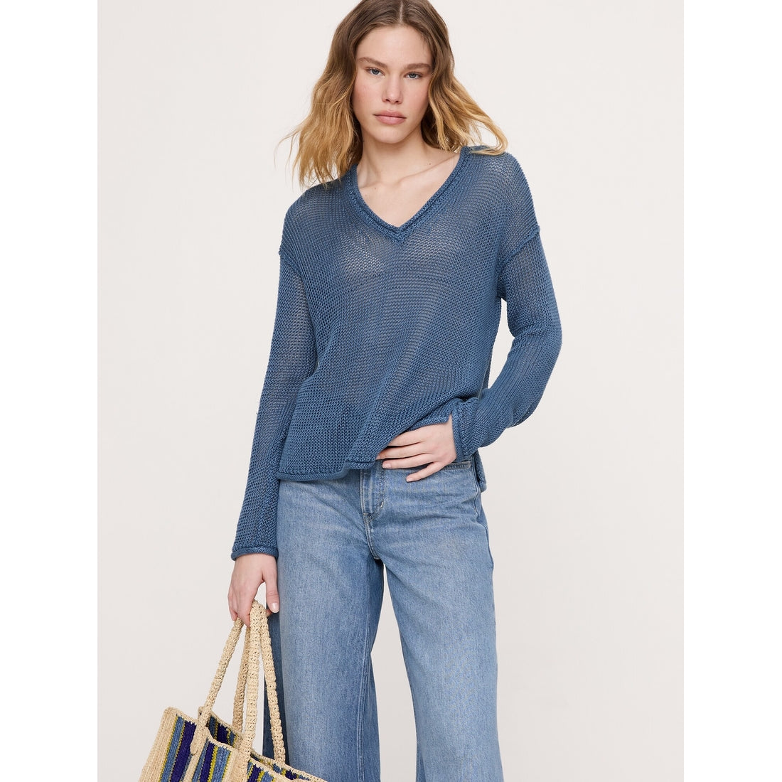 Women's Heirloom Linen V-Neck Sweater