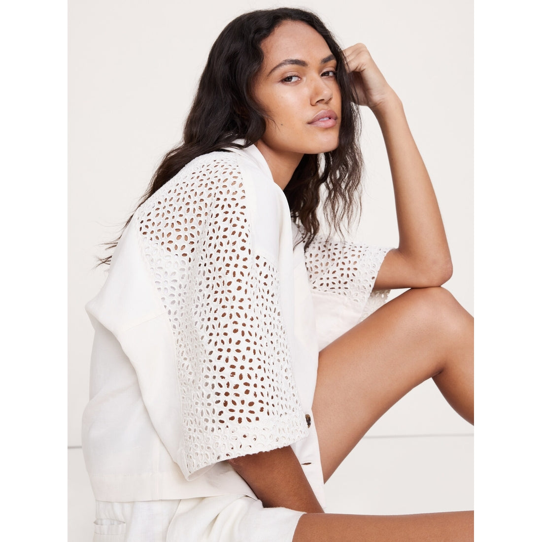 Women's Boxy Crop Tencel™-Linen Eyelet Shirt