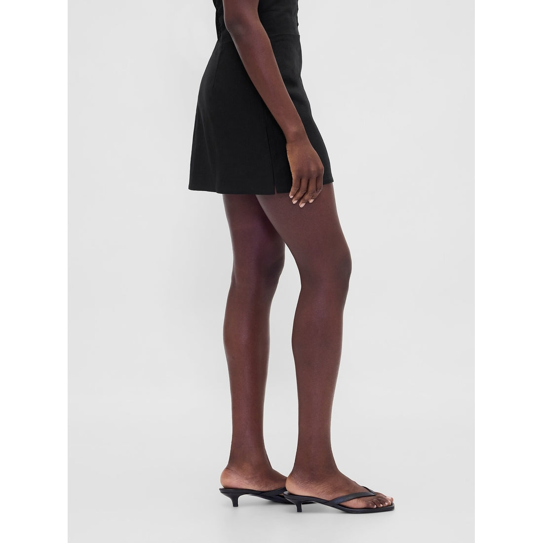 Women's Low Rise Linen-Blend Mini Skort