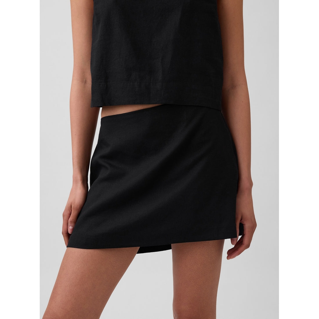 Women's Linen-Blend Mini Skort
