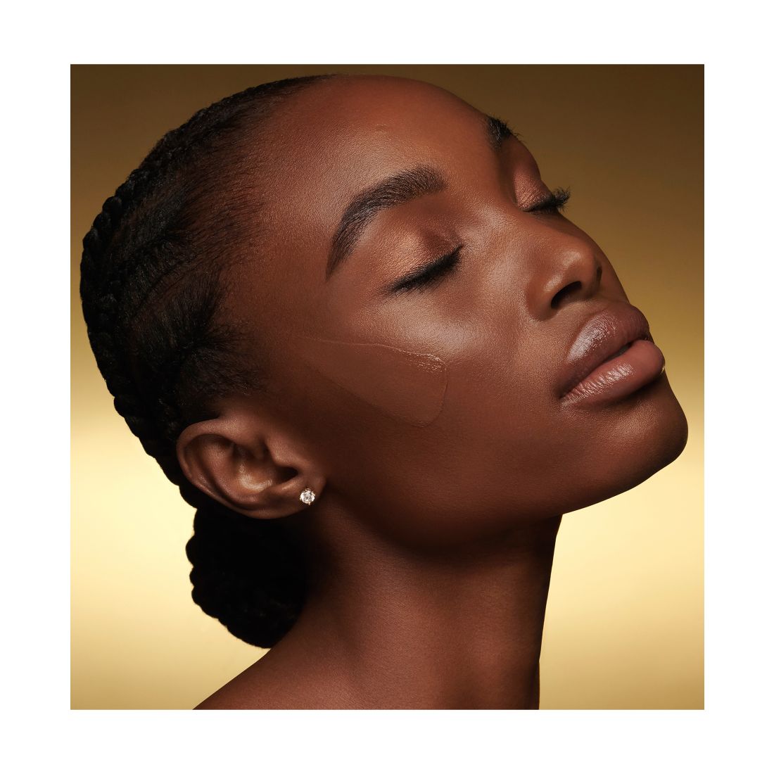 Estee Lauder Re-Nutriv Ultra Radiance Liquid Foundation Spf 20