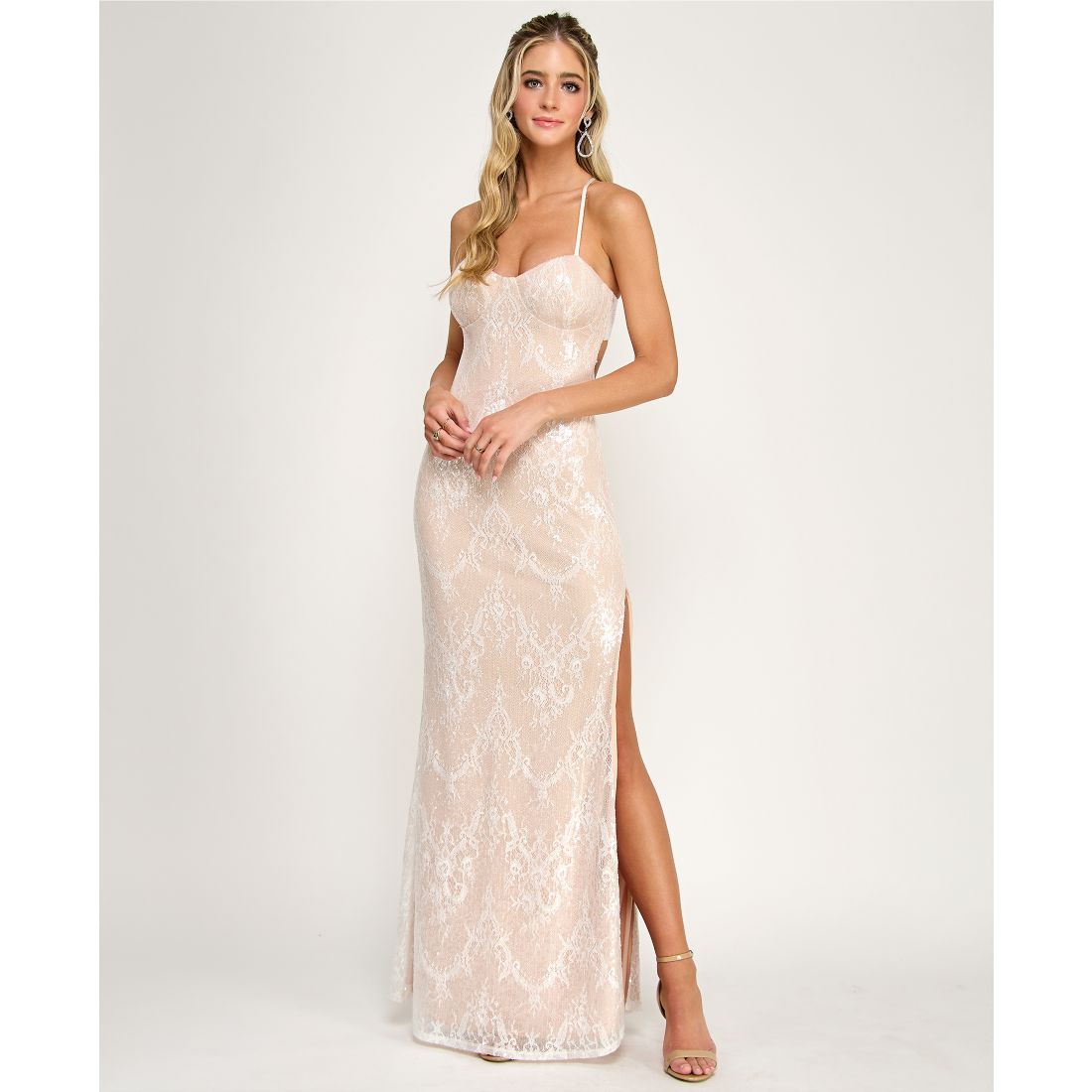 Emerald Sundae Juniors' Sweetheart-Neck Sequin Lace Gown