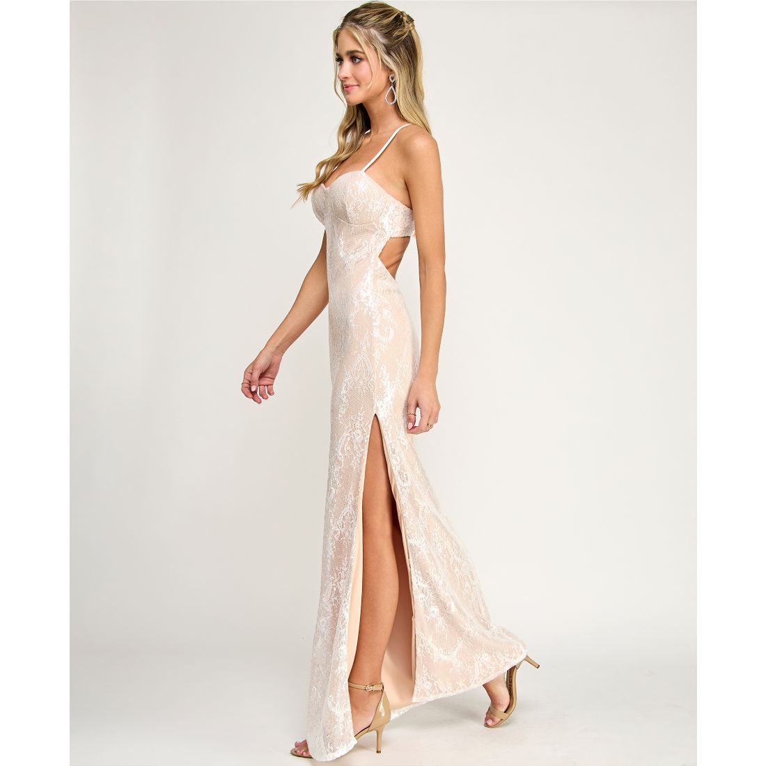 Emerald Sundae Juniors' Sweetheart-Neck Sequin Lace Gown