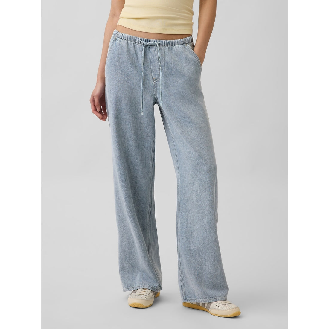 Women's Low Rise Ultrasoft '90S Loose Easy Jeans