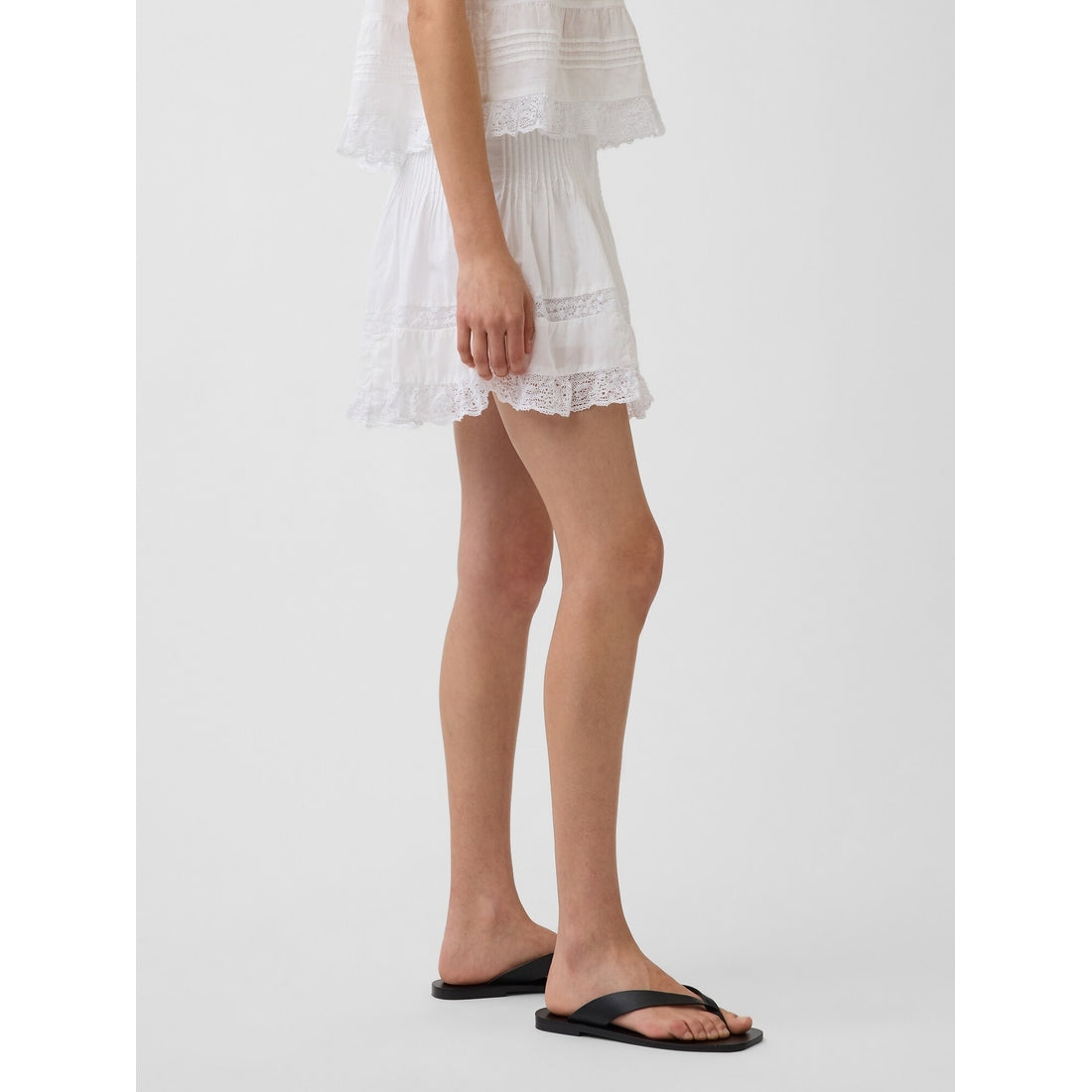Women's Pintuck Lace-Trim Easy Mini Skort