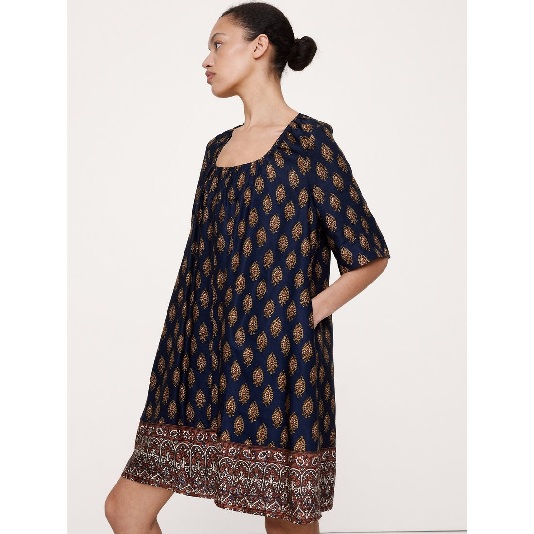 Women's Viscose-Linen Scoop-Neck Mini Dress