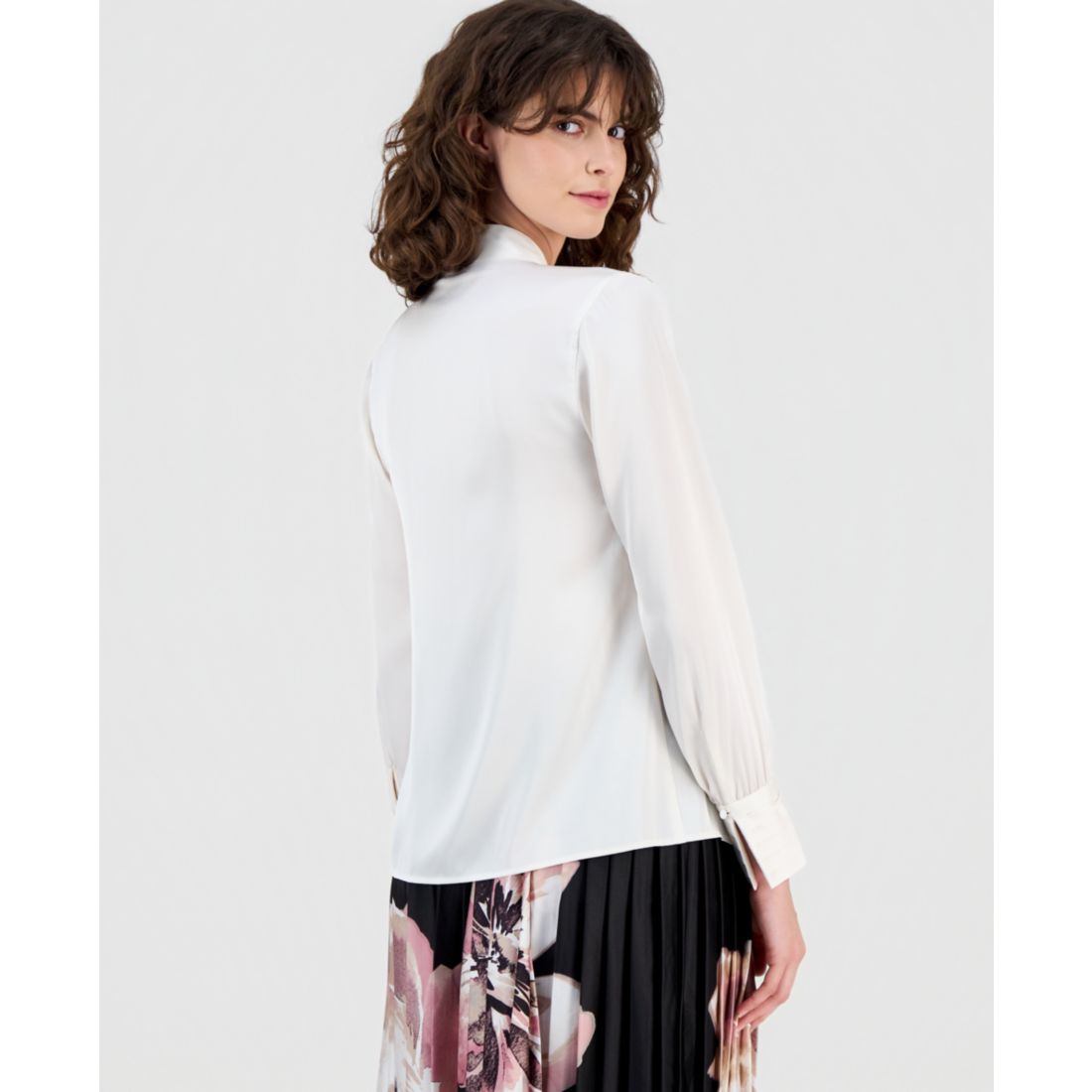Anne Klein Women's V-Neck Button-Front Blouse